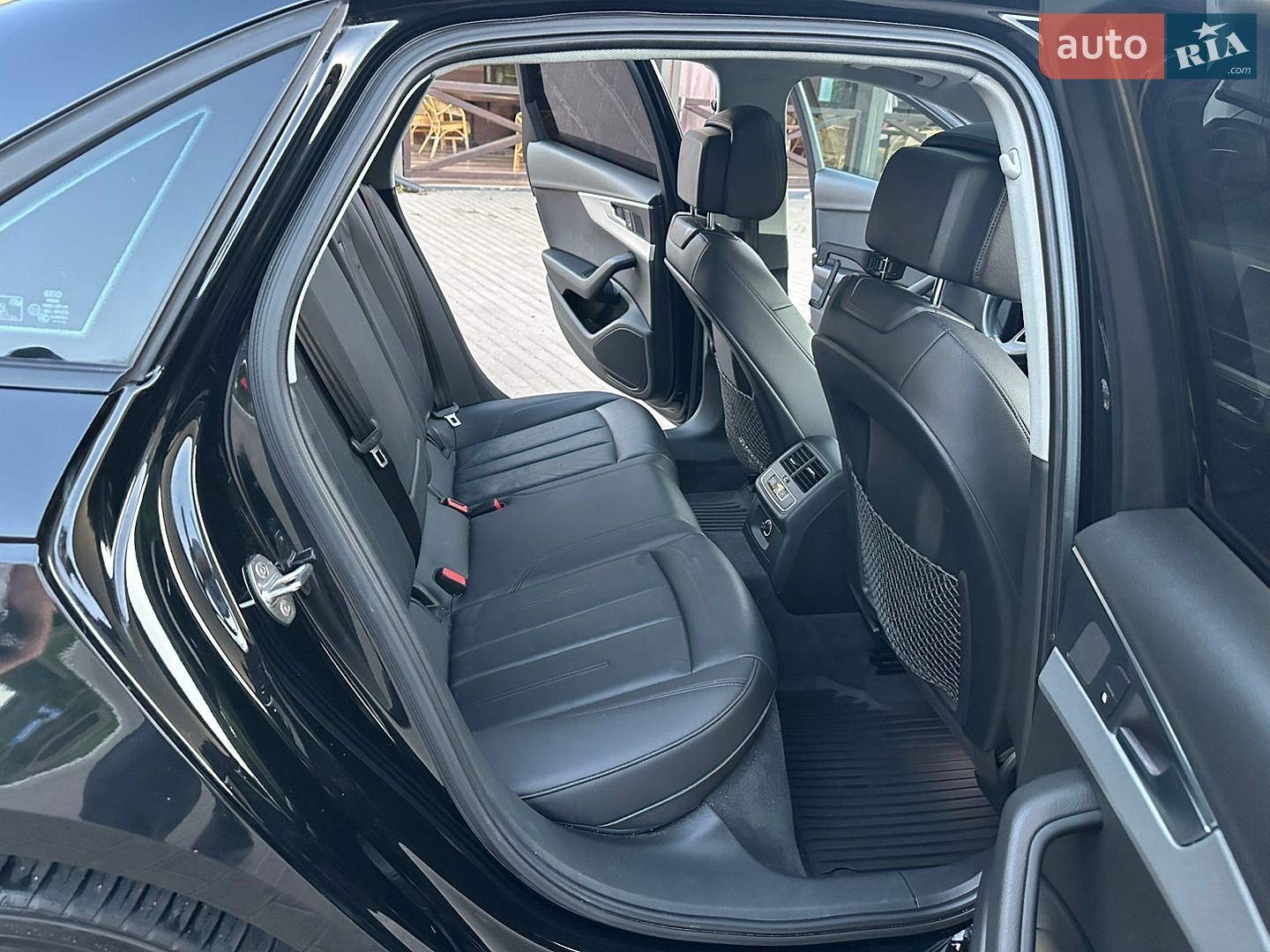 Audi A4 2016 VIN WAUANAF48HN015718 фото оголошення 48 з 60