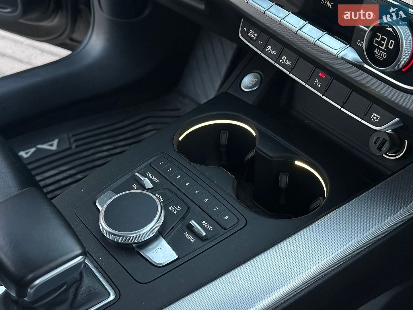 Audi A4 2016 VIN WAUANAF48HN015718 фото оголошення 52 з 60