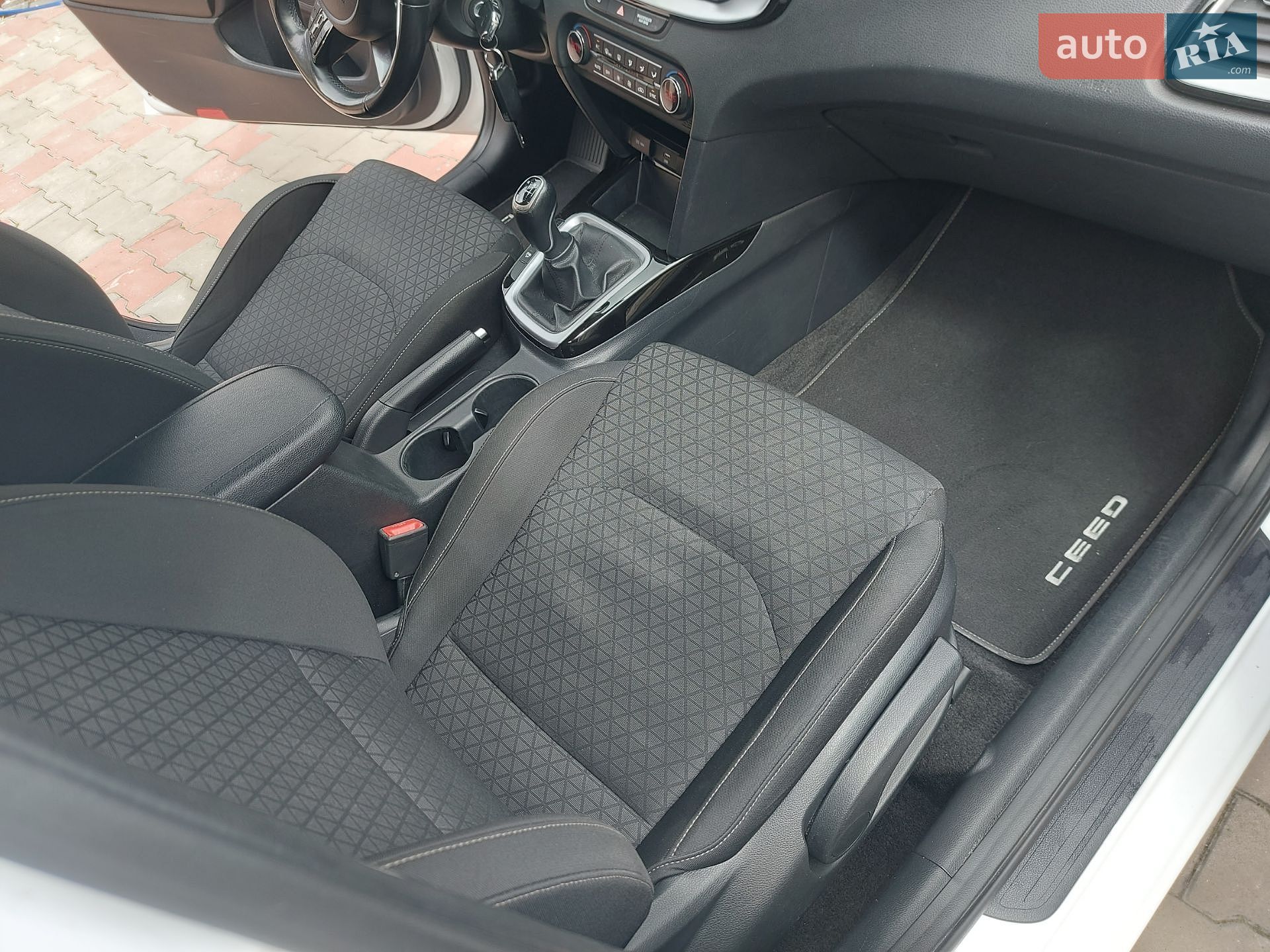 Kia Ceed 2021 VIN U5YH5819AML085838 фото оголошення 20 з 84