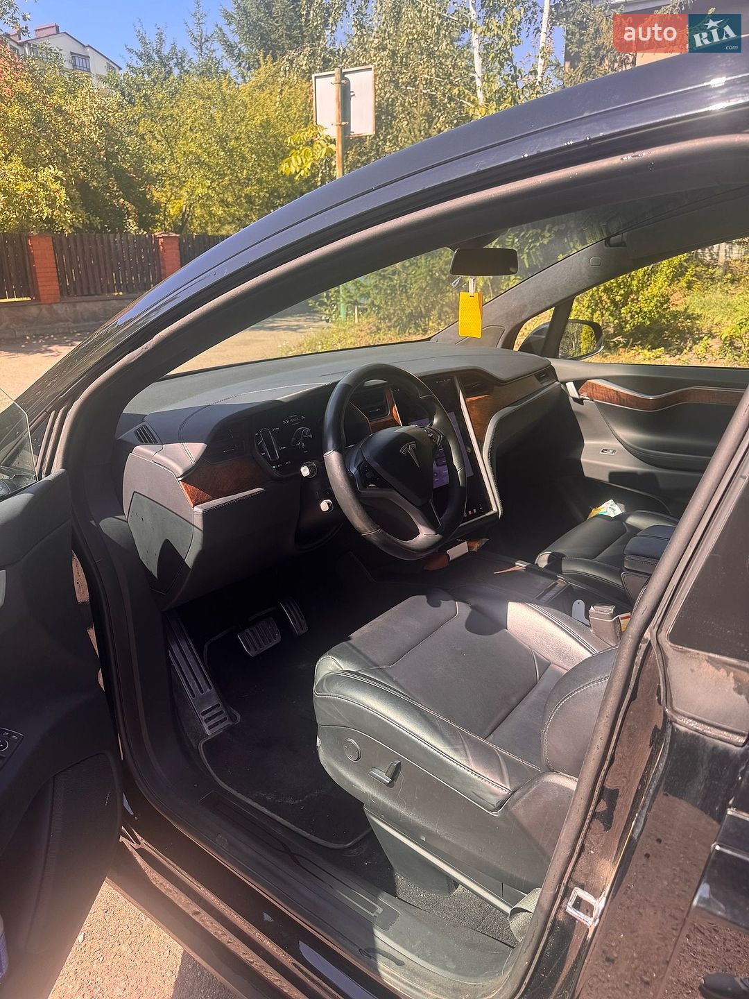 Tesla Model X 2019 VIN 5YJXCBE22KF187614 фото оголошення 10 з 12