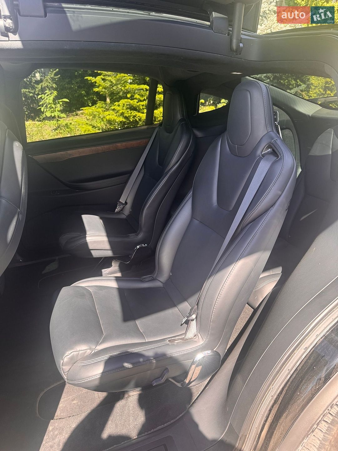 Tesla Model X 2019 VIN 5YJXCBE22KF187614 фото оголошення 11 з 12