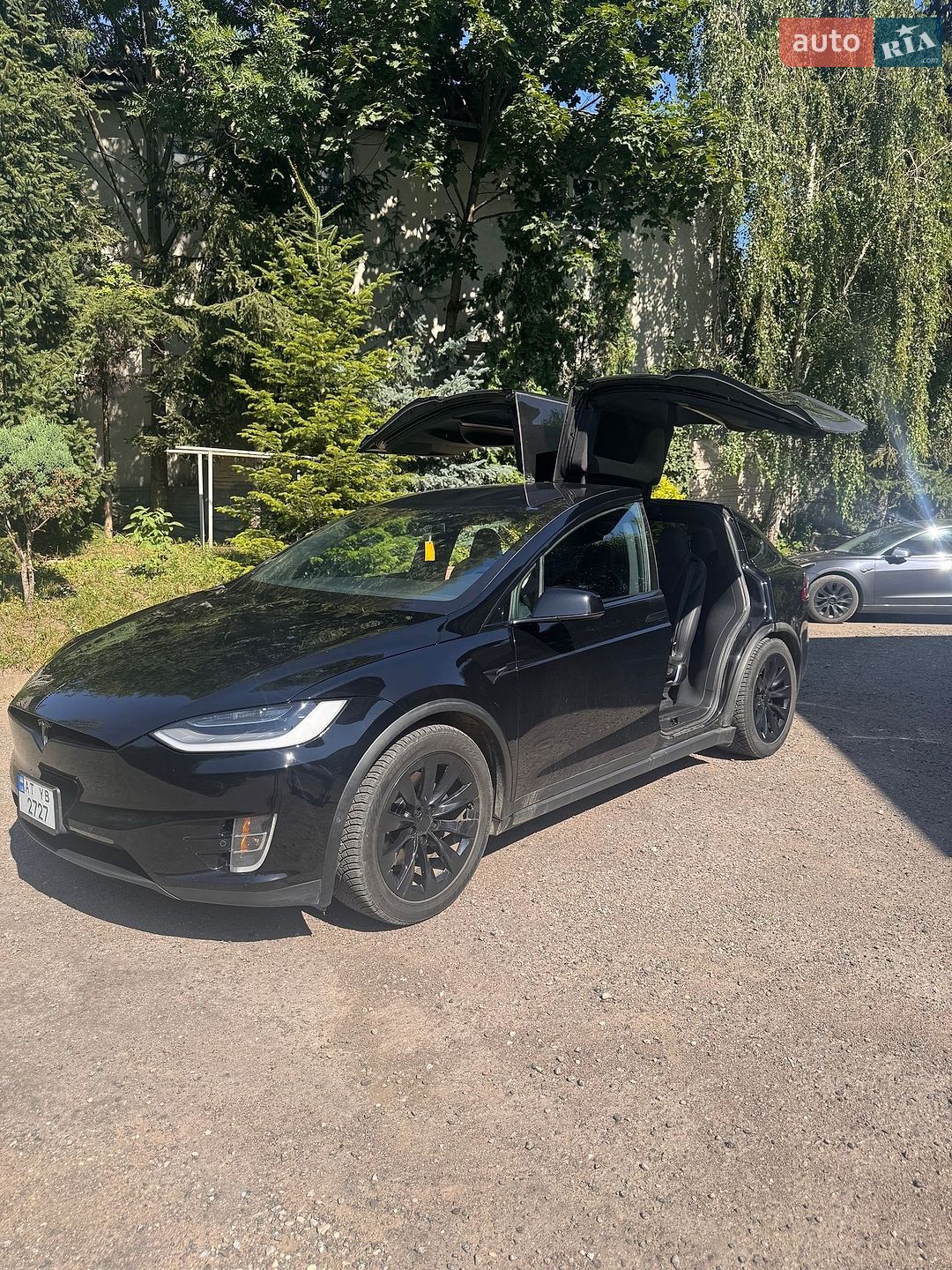 Tesla Model X 2019 VIN 5YJXCBE22KF187614 фото оголошення 9 з 12