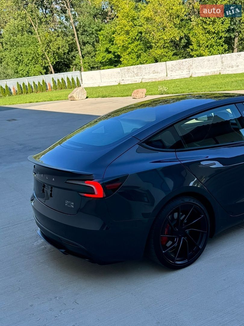 Tesla Model 3 2024 VIN 5YJ3E1ET6RF787428 фото оголошення 17 з 61