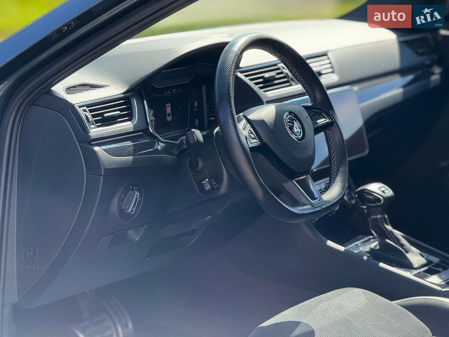 Skoda Superb 2018 VIN TMBCJ7NP8K7020161 фото оголошення 12 з 41