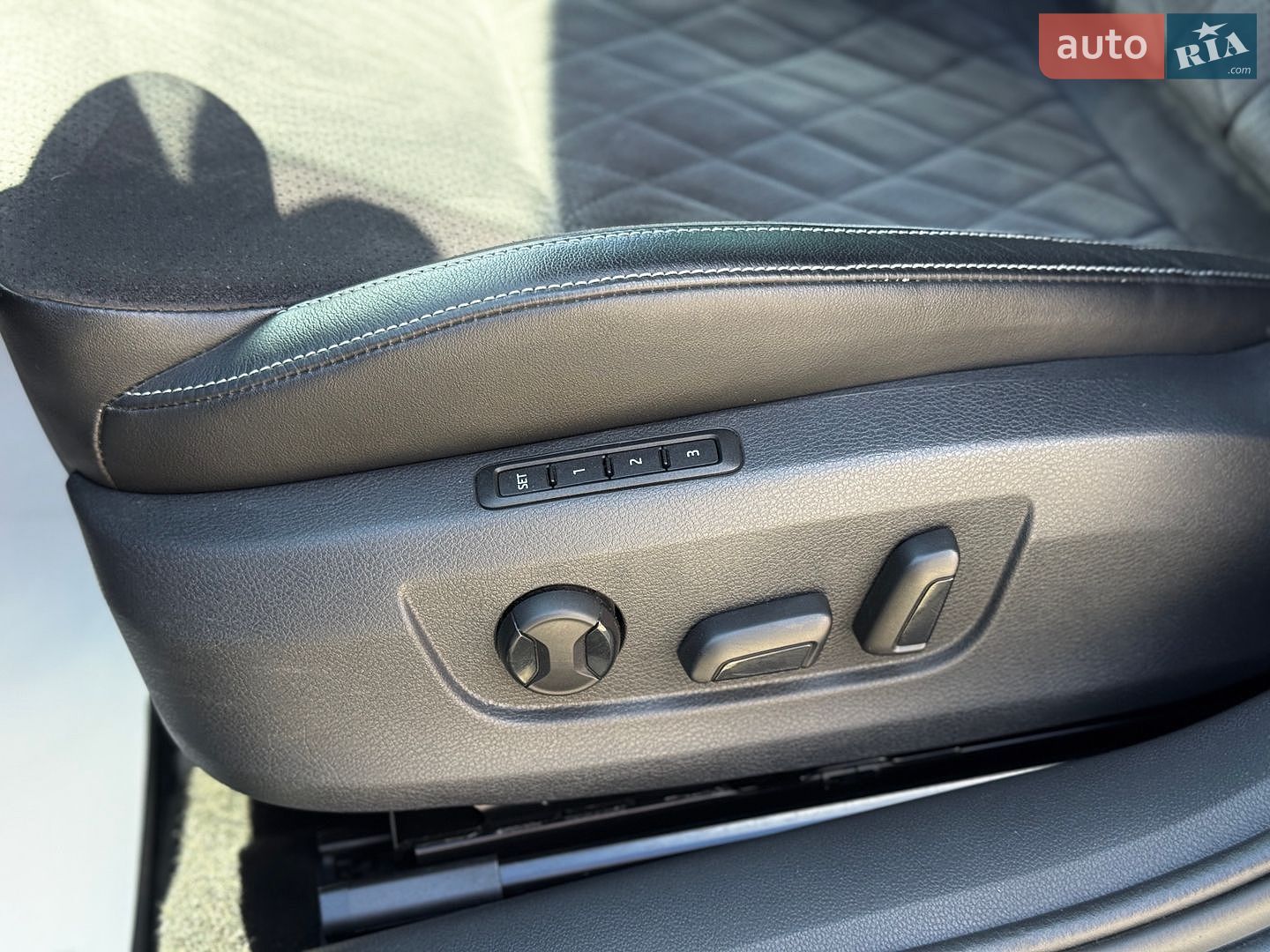 Skoda Superb 2018 VIN TMBCJ7NP8K7020161 фото оголошення 23 з 41