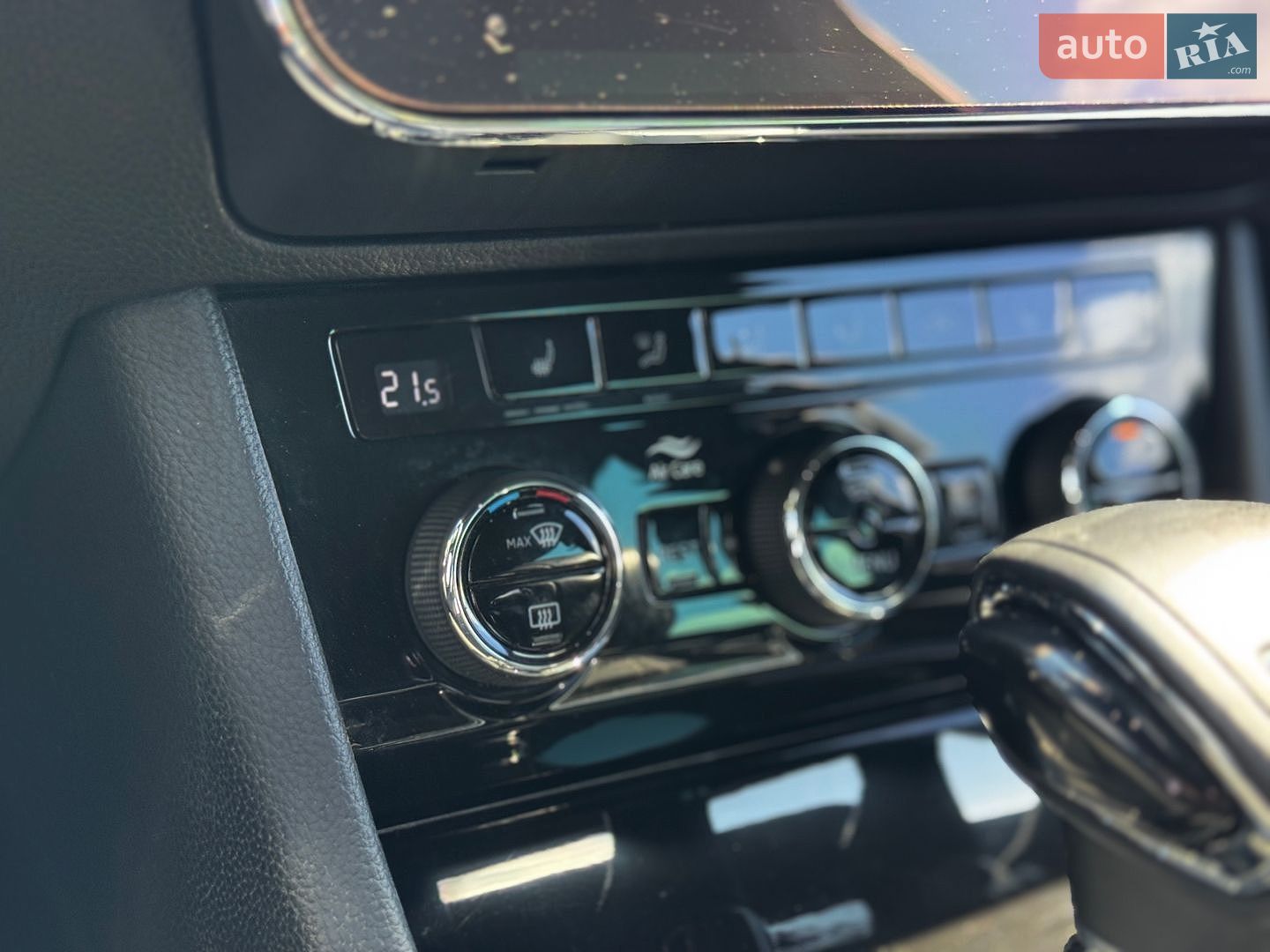 Skoda Superb 2018 VIN TMBCJ7NP8K7020161 фото оголошення 30 з 41