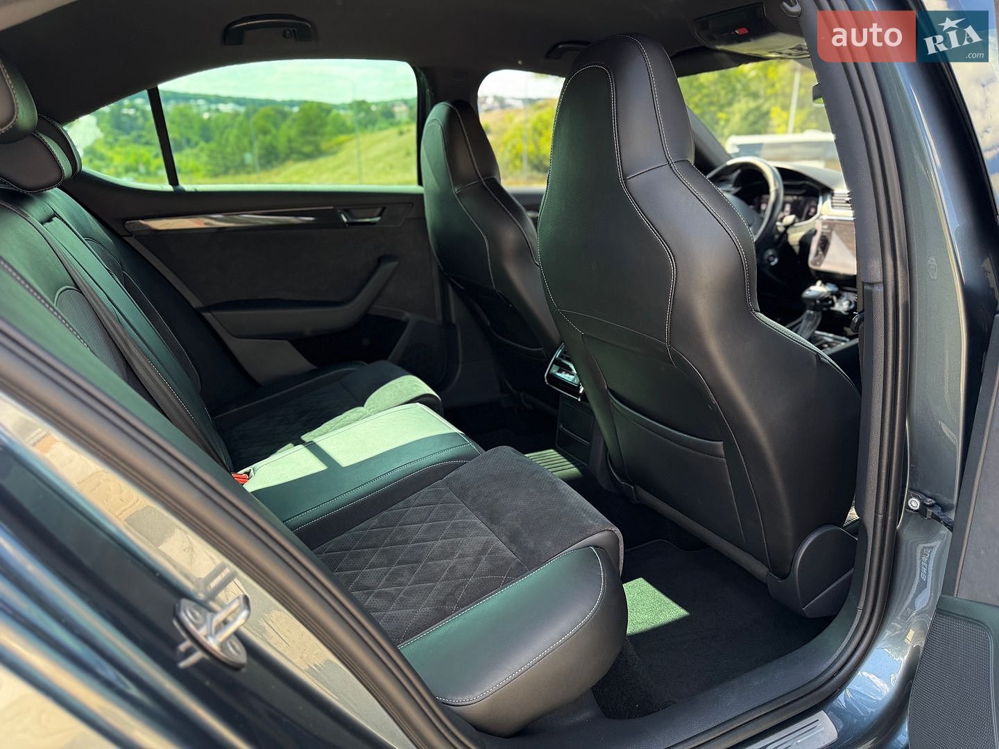 Skoda Superb 2018 VIN TMBCJ7NP8K7020161 фото оголошення 34 з 41