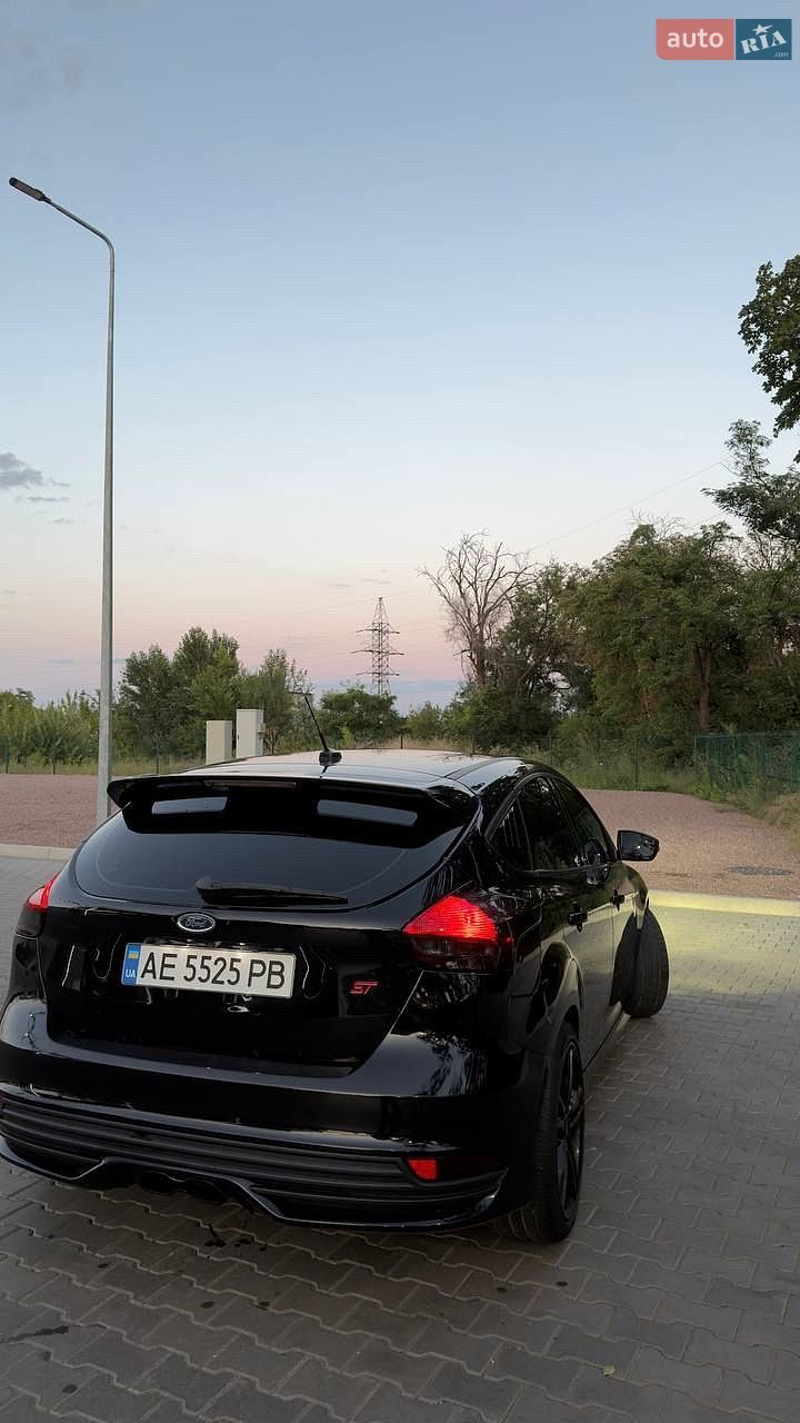 Ford Focus 2017 VIN 1FADP3L96HL310288 фото оголошення 3 з 24