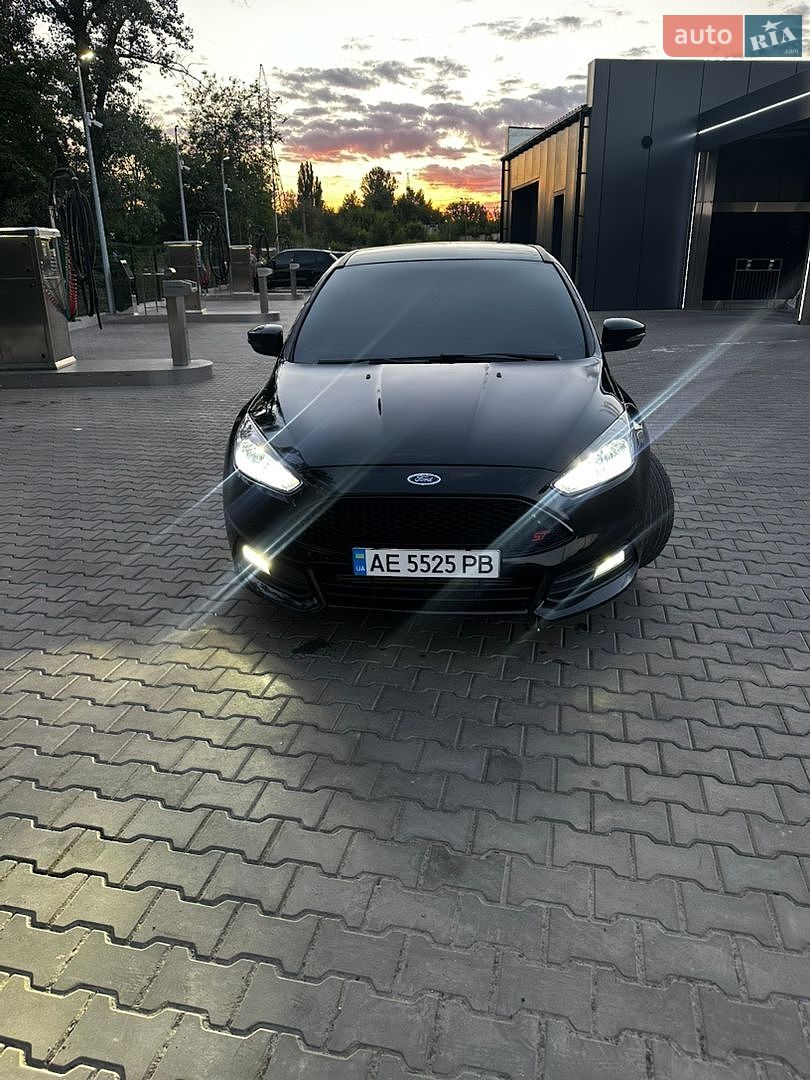 Ford Focus 2017 VIN 1FADP3L96HL310288 фото оголошення 5 з 24