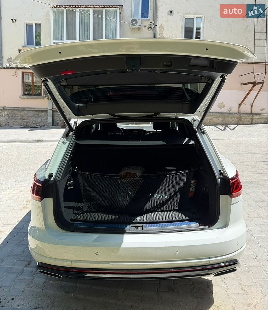 Volkswagen Touareg 2022 VIN WVGZZZCRZND020075 фото оголошення 12 з 55