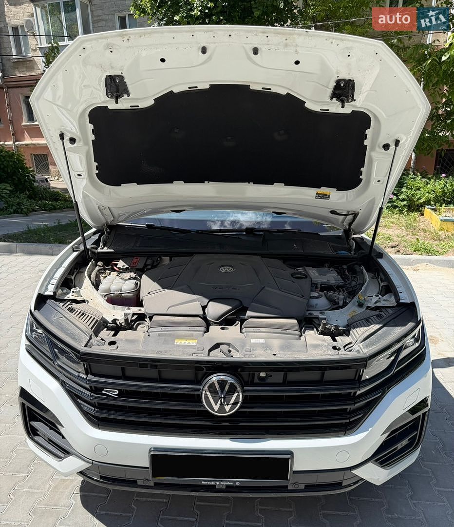 Volkswagen Touareg 2022 VIN WVGZZZCRZND020075 фото оголошення 14 з 55