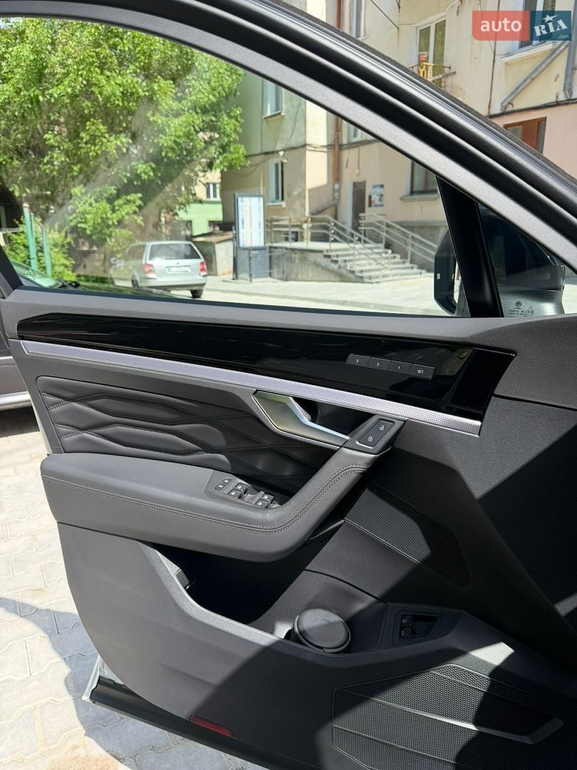 Volkswagen Touareg 2022 VIN WVGZZZCRZND020075 фото оголошення 35 з 55
