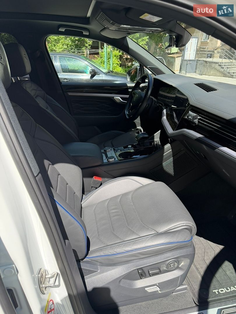 Volkswagen Touareg 2022 VIN WVGZZZCRZND020075 фото оголошення 21 з 55