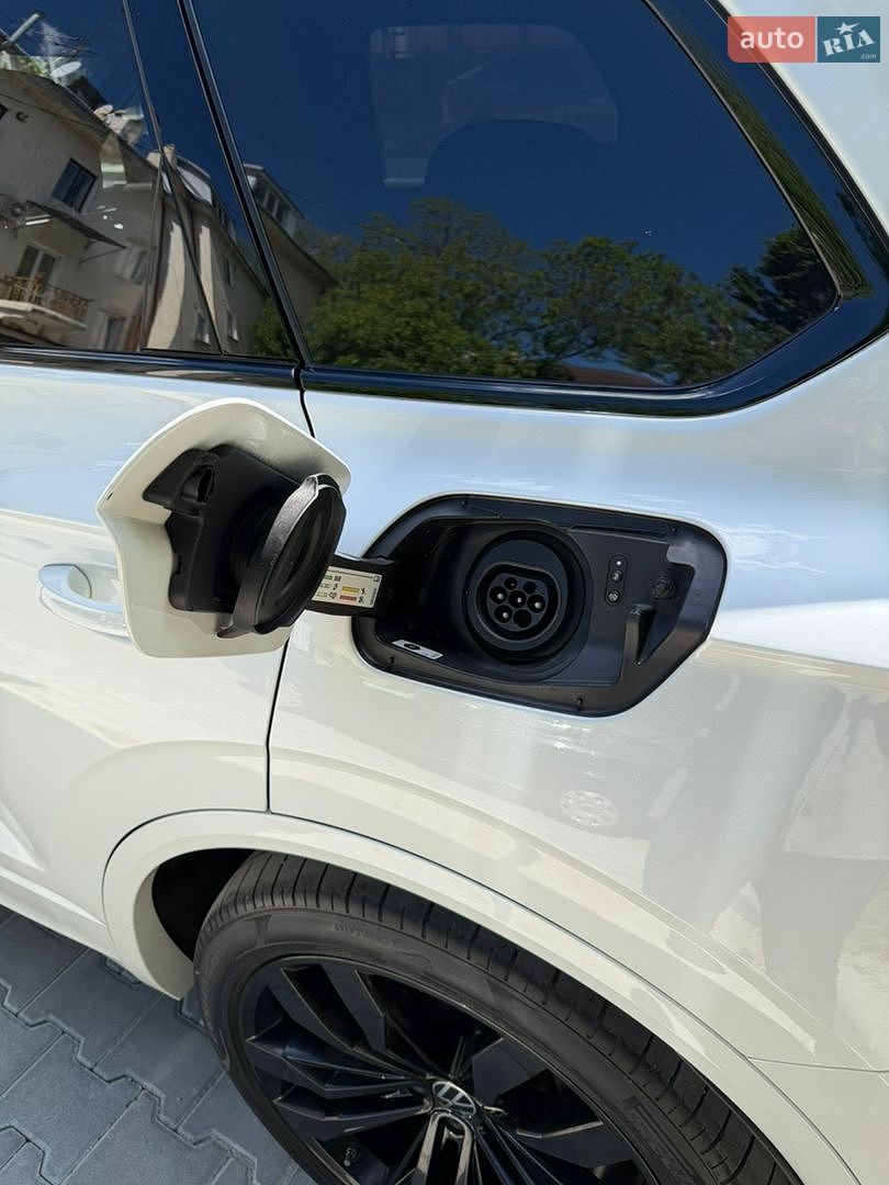 Volkswagen Touareg 2022 VIN WVGZZZCRZND020075 фото оголошення 46 з 55