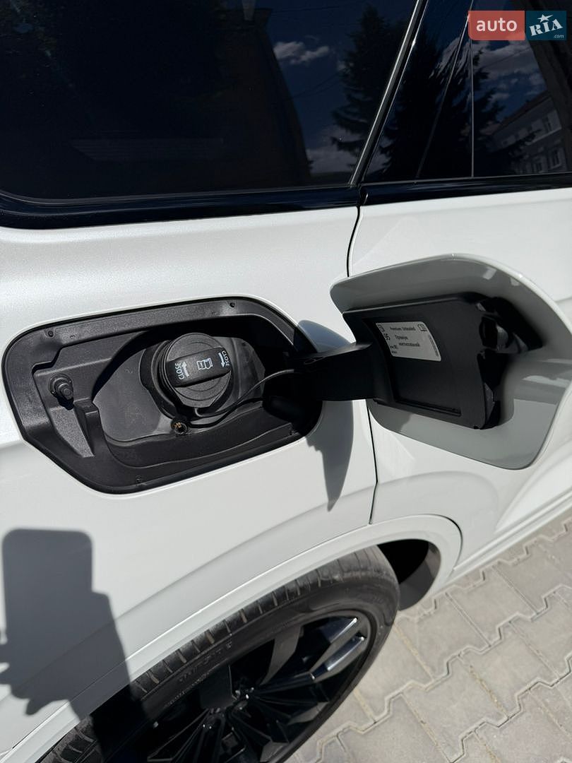 Volkswagen Touareg 2022 VIN WVGZZZCRZND020075 фото оголошення 47 з 55
