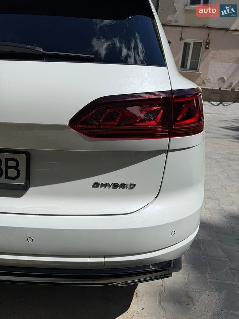 Volkswagen Touareg 2022 VIN WVGZZZCRZND020075 фото оголошення 45 з 55