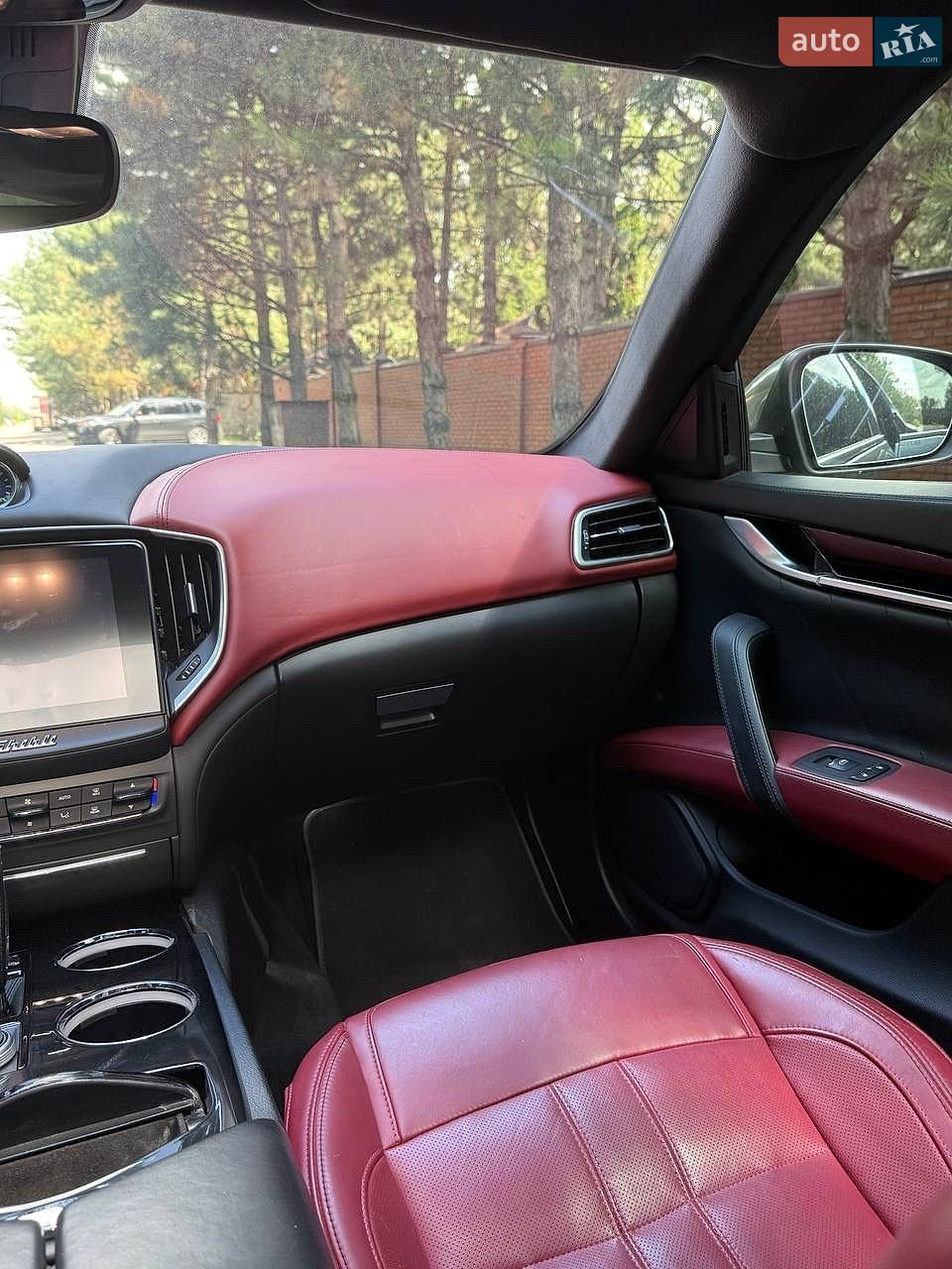 Maserati Ghibli 2018 VIN ZAM57YTS7K1315934 фото оголошення 20 з 25