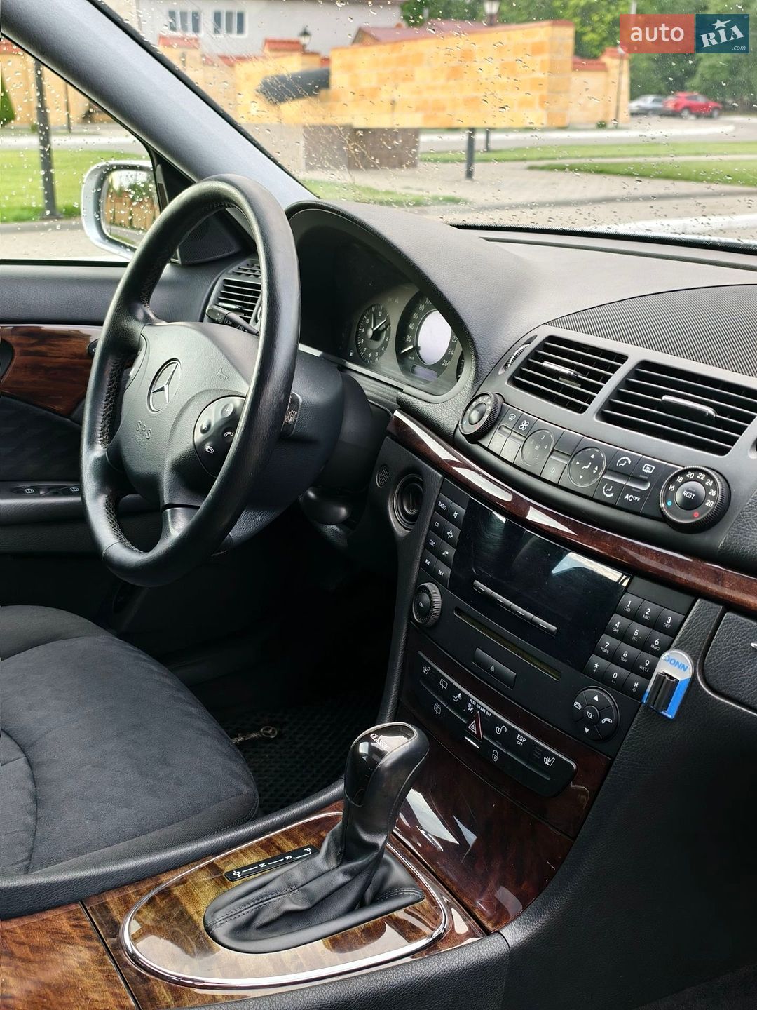 Mercedes-Benz E-Class 2004 VIN WDB2112611A738954 фото оголошення 10 з 37