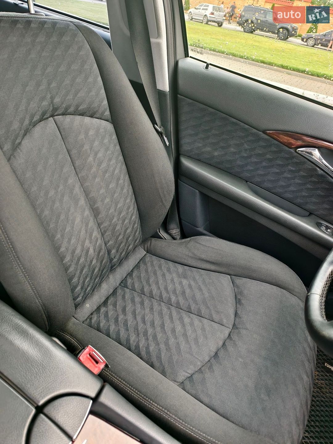 Mercedes-Benz E-Class 2004 VIN WDB2112611A738954 фото оголошення 8 з 37