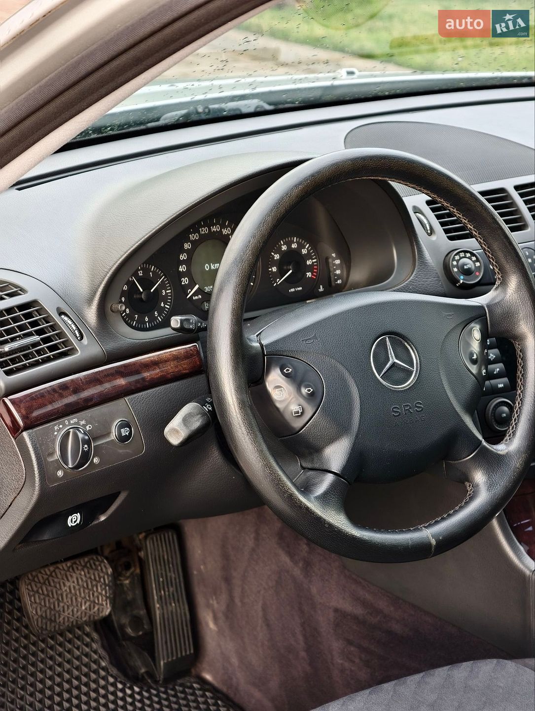Mercedes-Benz E-Class 2004 VIN WDB2112611A738954 фото оголошення 13 з 37