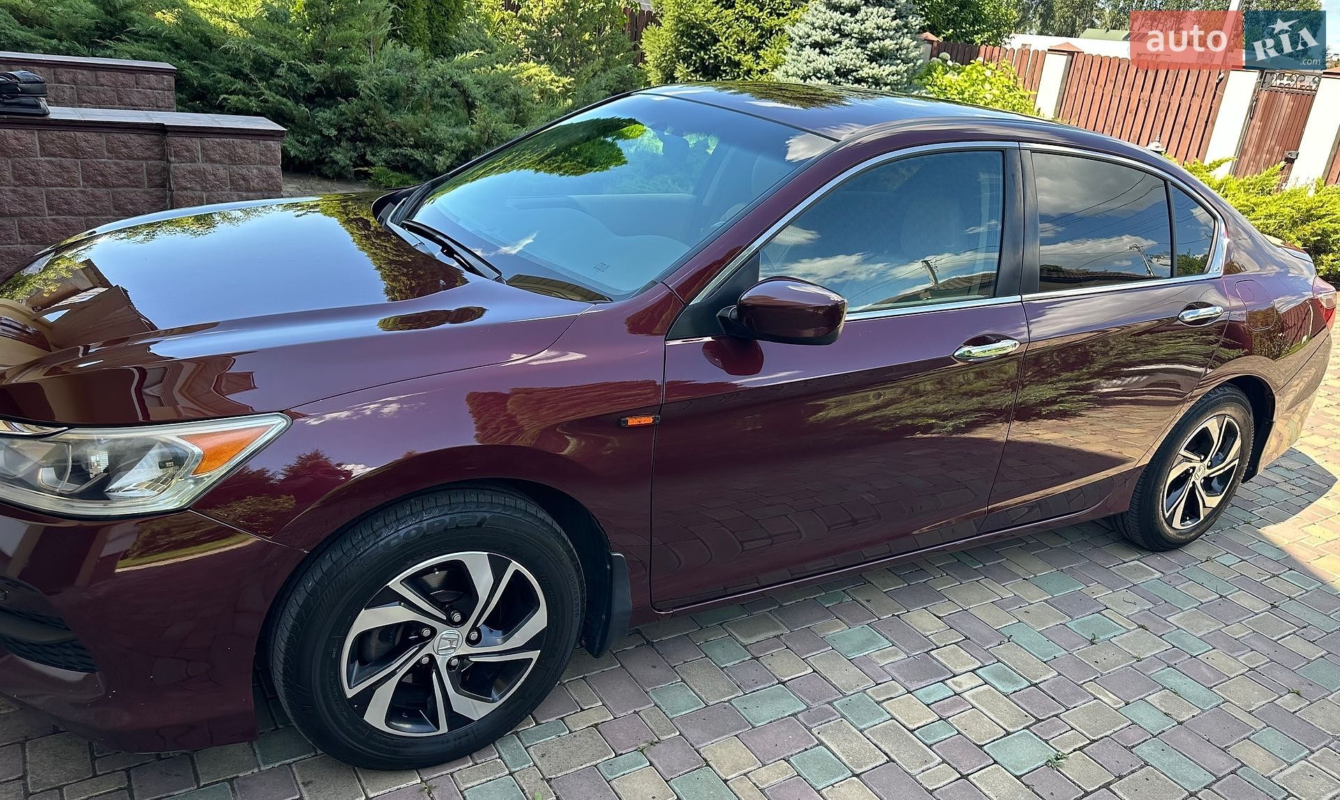 Honda Accord 2016 VIN 1HGCR2F33HA095984 фото оголошення 3 з 11