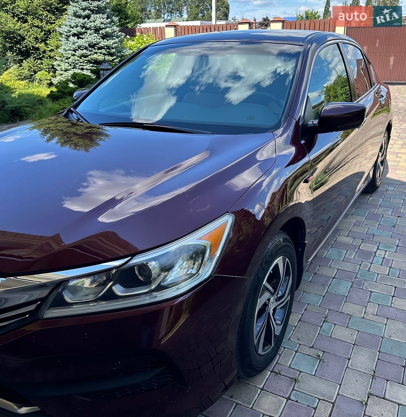 Honda Accord 2016 VIN 1HGCR2F33HA095984 фото оголошення 2 з 11