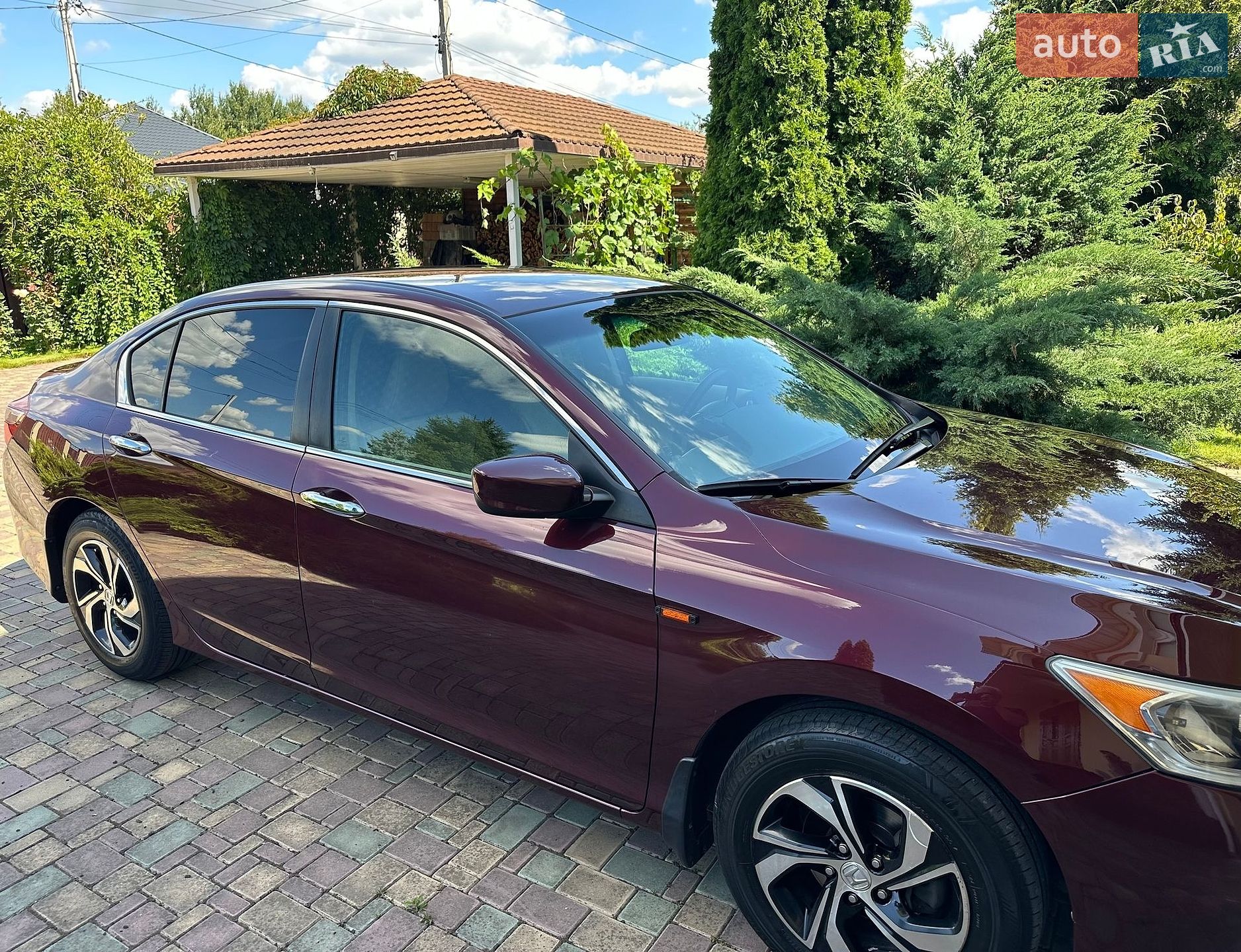 Honda Accord 2016 VIN 1HGCR2F33HA095984 фото оголошення 4 з 11
