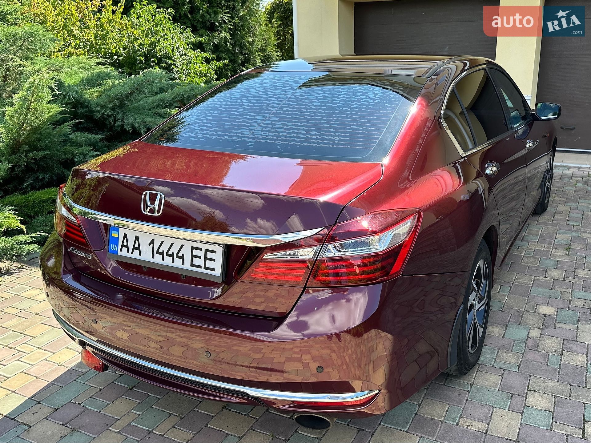 Honda Accord 2016 VIN 1HGCR2F33HA095984 фото оголошення 5 з 11