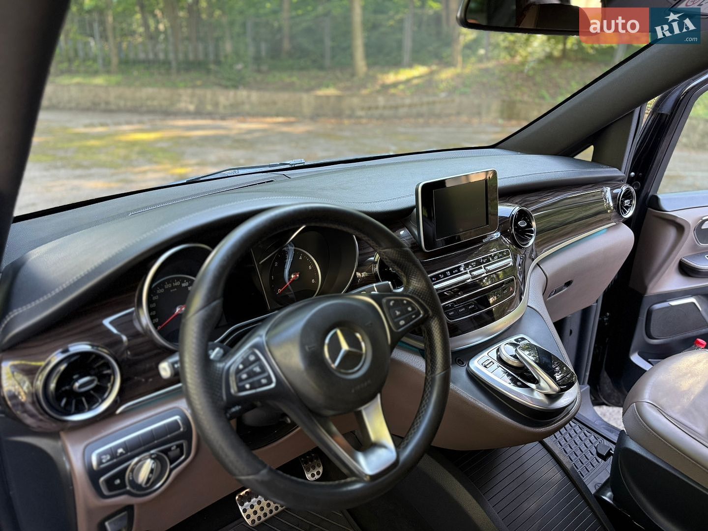 Mercedes-Benz V-Class 2019 VIN W1V44781513690767 фото оголошення 16 з 50