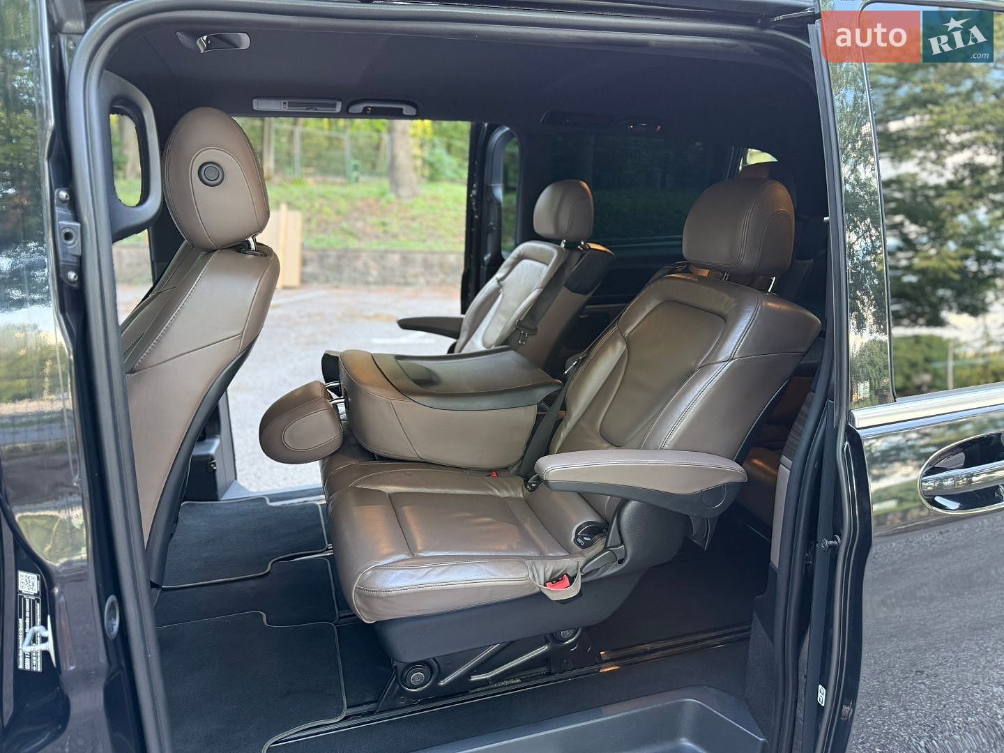 Mercedes-Benz V-Class 2019 VIN W1V44781513690767 фото оголошення 19 з 50