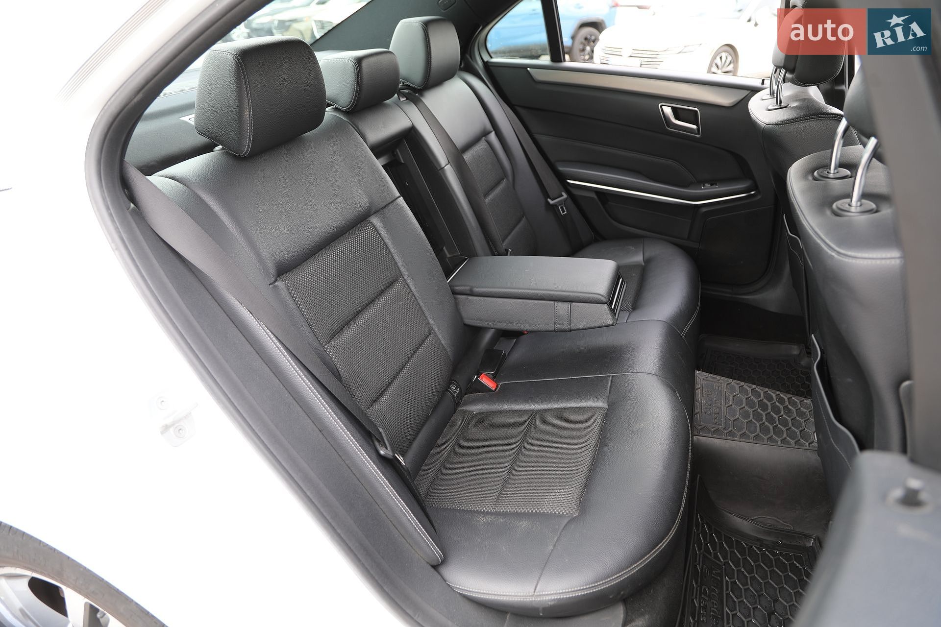 Mercedes-Benz E-Class 2013 VIN WDD2120021A780018 фото оголошення 14 з 30