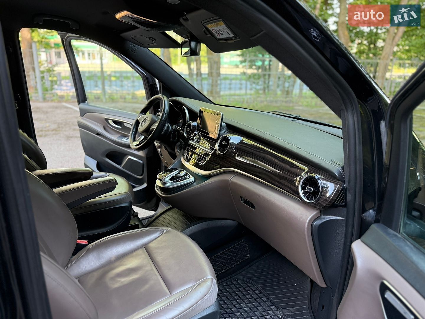 Mercedes-Benz V-Class 2019 VIN W1V44781513690767 фото оголошення 26 з 50