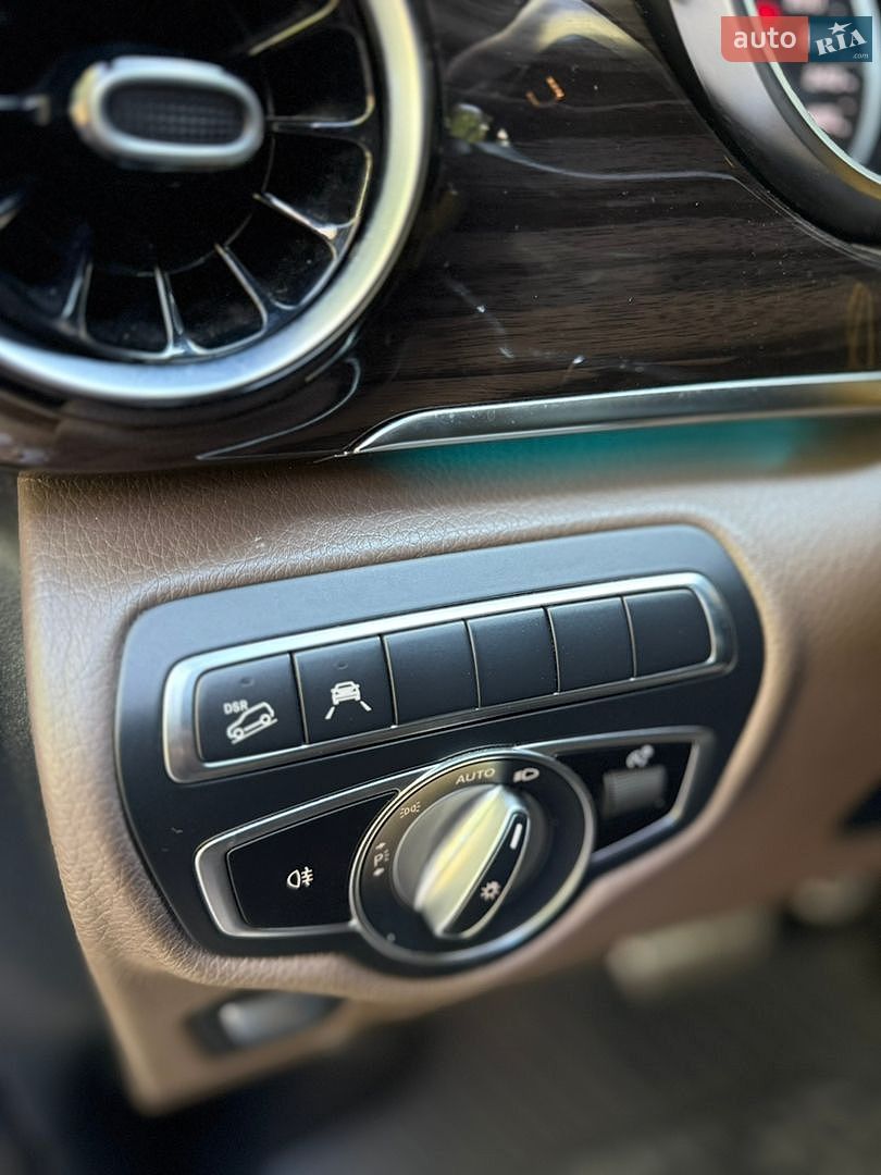 Mercedes-Benz V-Class 2019 VIN W1V44781513690767 фото оголошення 46 з 50