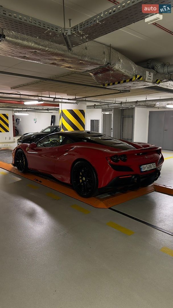 Ferrari F8 2020 VIN ZFF92LLA3M0259984 фото оголошення 4 з 14