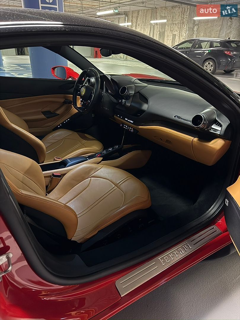 Ferrari F8 2020 VIN ZFF92LLA3M0259984 фото оголошення 9 з 14