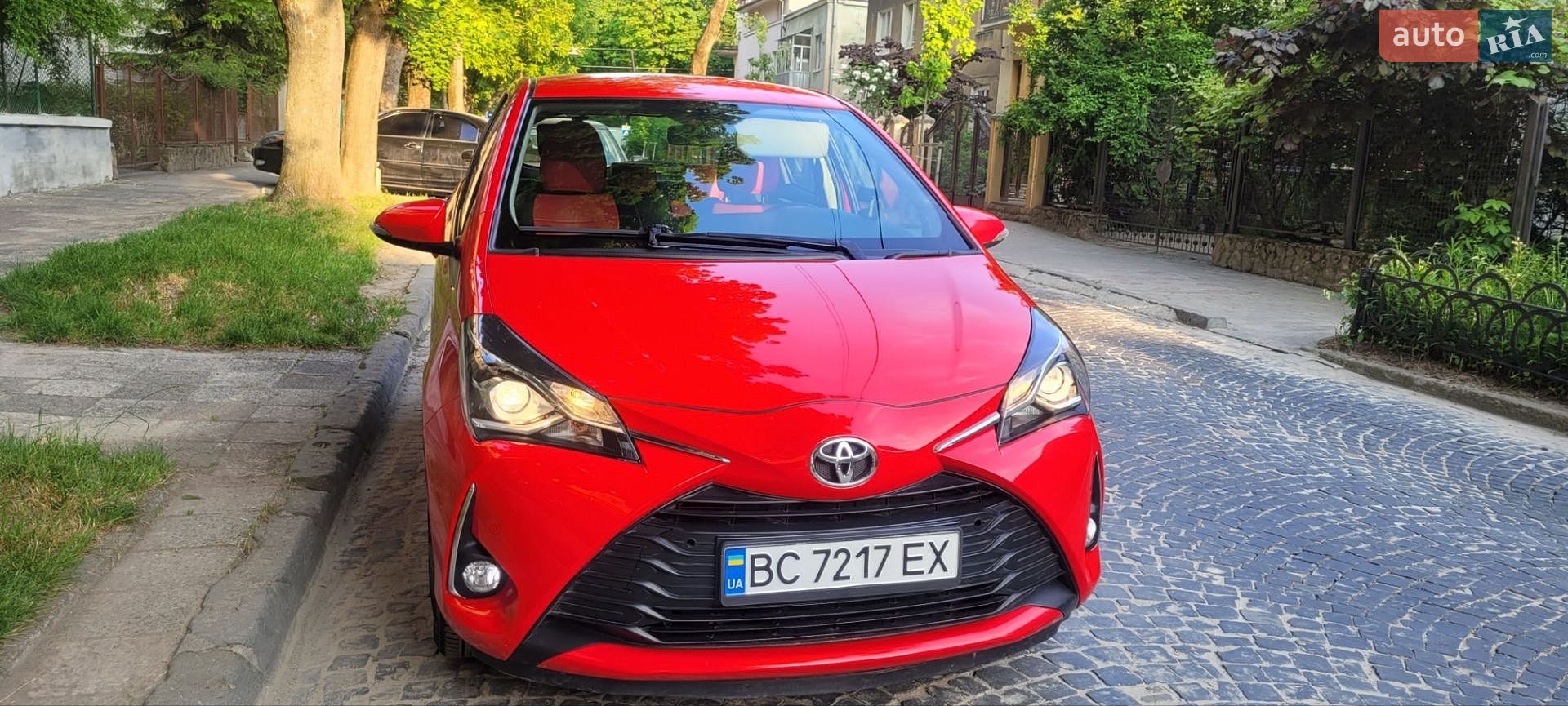 Toyota Yaris 2017 VIN VNKKG0D370A003388 фото оголошення 2 з 12