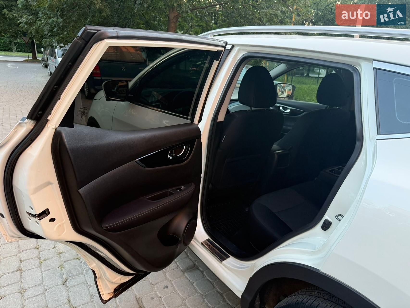 Nissan Qashqai 2016 VIN SJNFDAJ11U1769331 фото оголошення 10 з 17