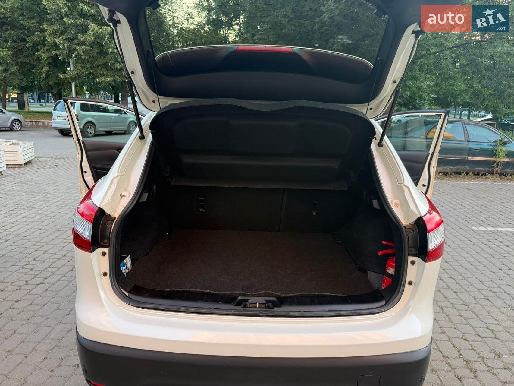 Nissan Qashqai 2016 VIN SJNFDAJ11U1769331 фото оголошення 15 з 17
