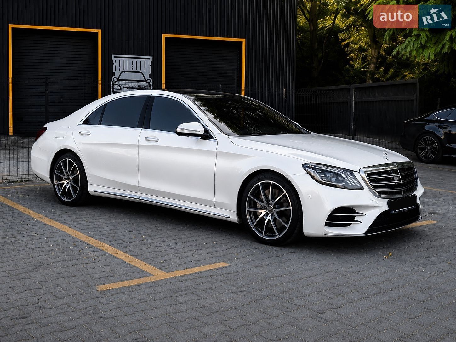 Mercedes-Benz S-Class 2018 VIN WDDUG8DB3JA418495 фото оголошення 2 з 14