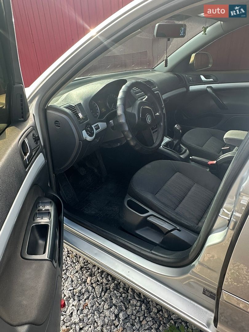 Skoda Octavia 2011 VIN TMBCS41Z6CB150781 фото оголошення 6 з 15