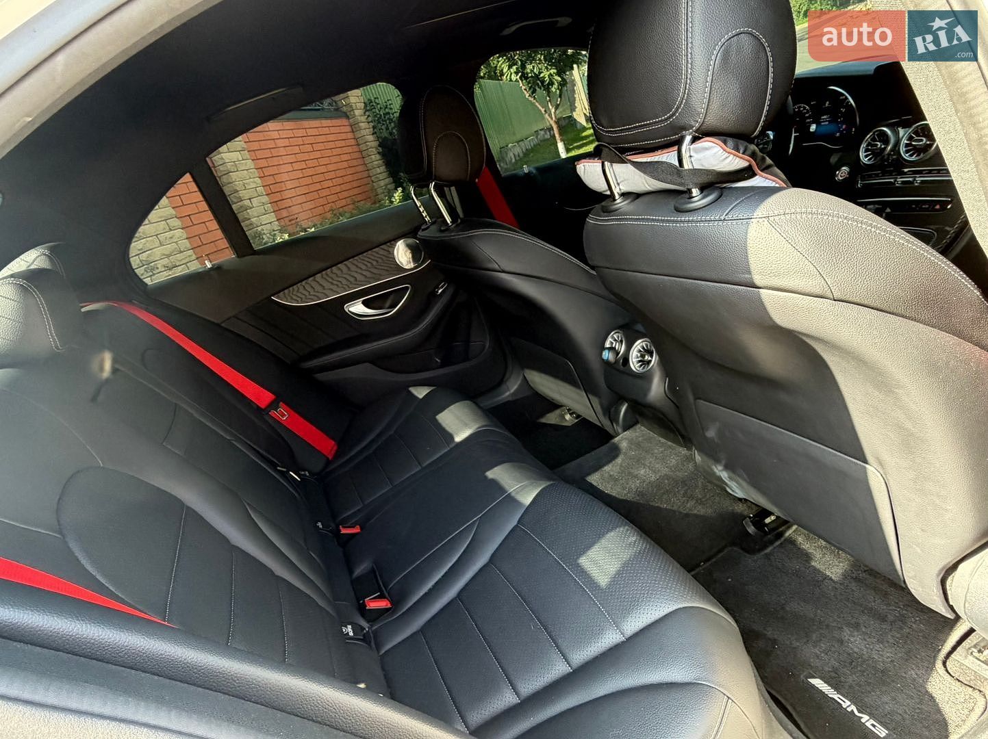Mercedes-Benz C-Class 2018 VIN WDDWF1FB6KR463837 фото оголошення 7 з 12