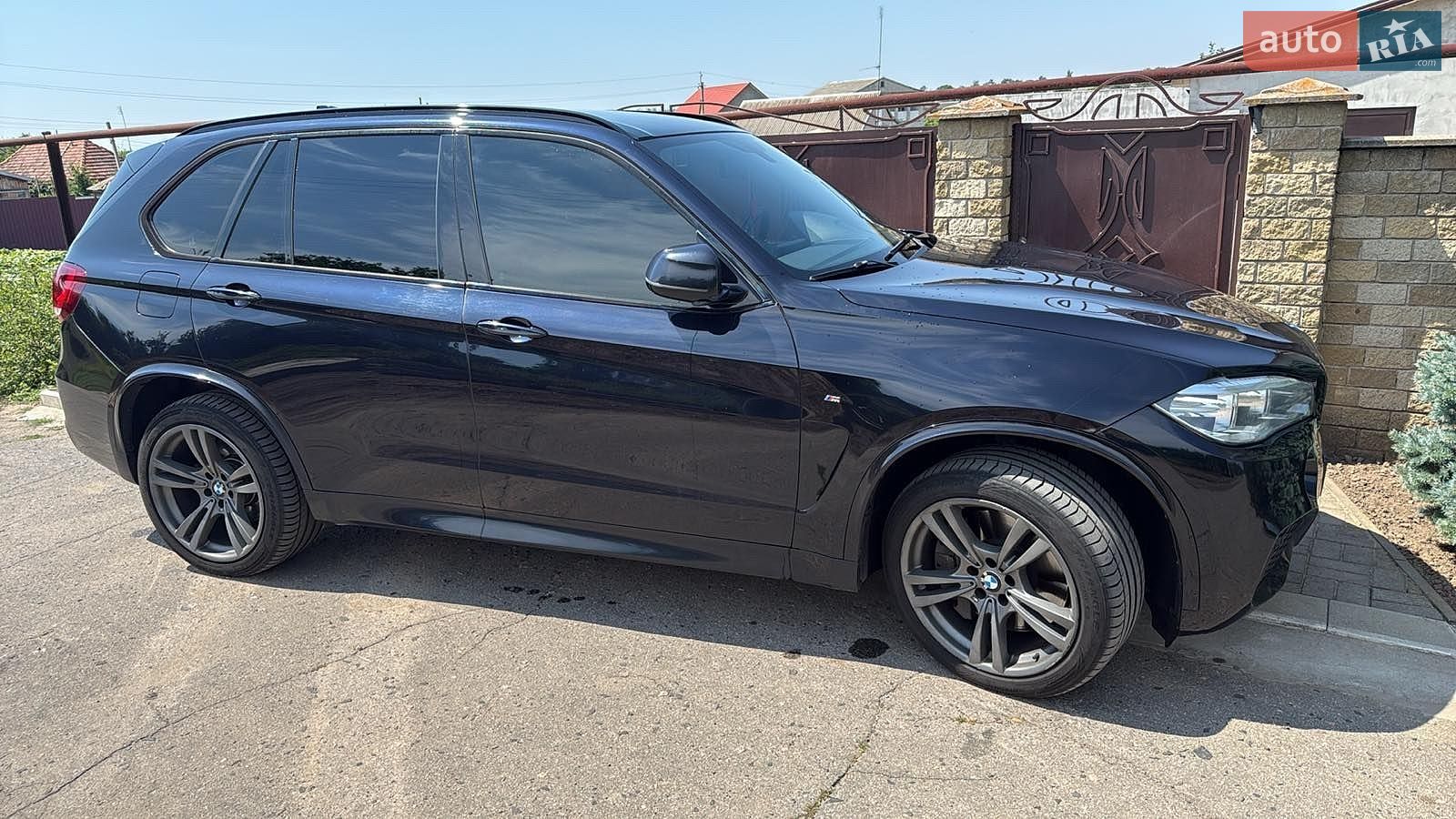 BMW X5 2015 VIN WBALS010100K98562 фото оголошення 2 з 28