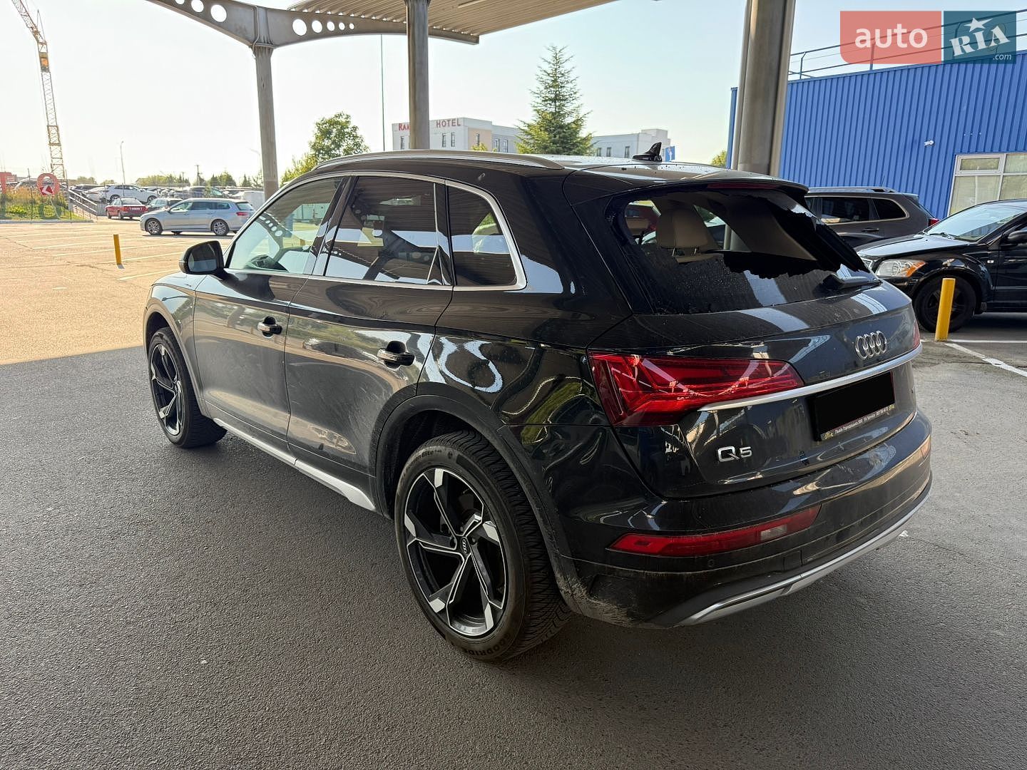 Audi Q5 2020 VIN WA1AAAFYXM2004808 фото оголошення 3 з 24