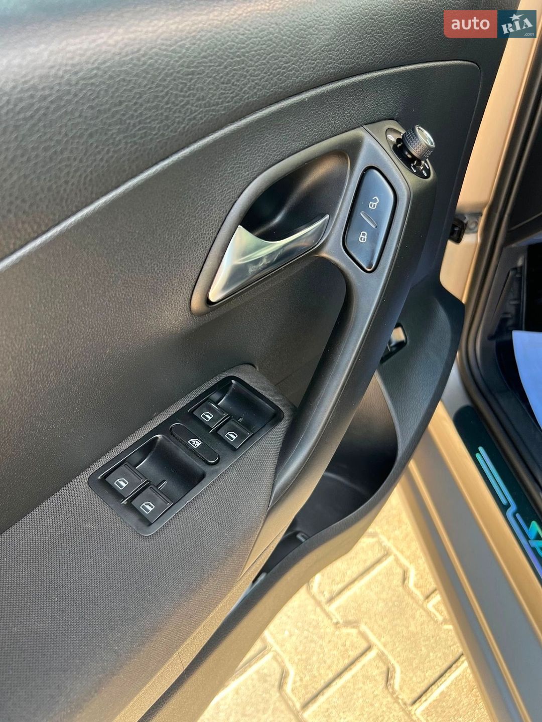Volkswagen Polo 2019 VIN XW8ZZZ61ZKG064603 фото оголошення 8 з 20