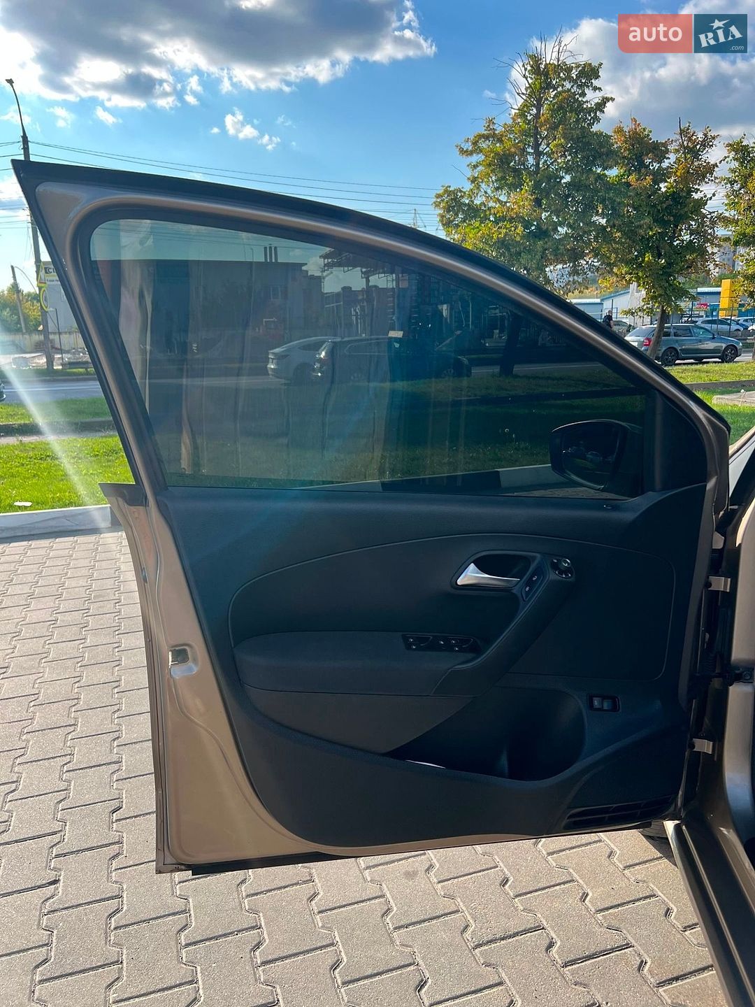 Volkswagen Polo 2019 VIN XW8ZZZ61ZKG064603 фото оголошення 13 з 20