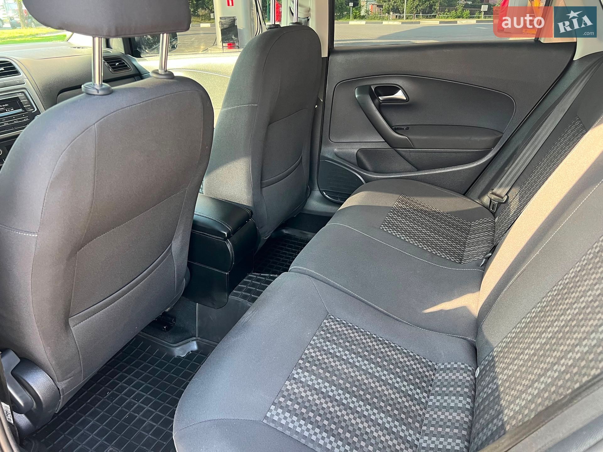 Volkswagen Polo 2019 VIN XW8ZZZ61ZKG064603 фото оголошення 16 з 20