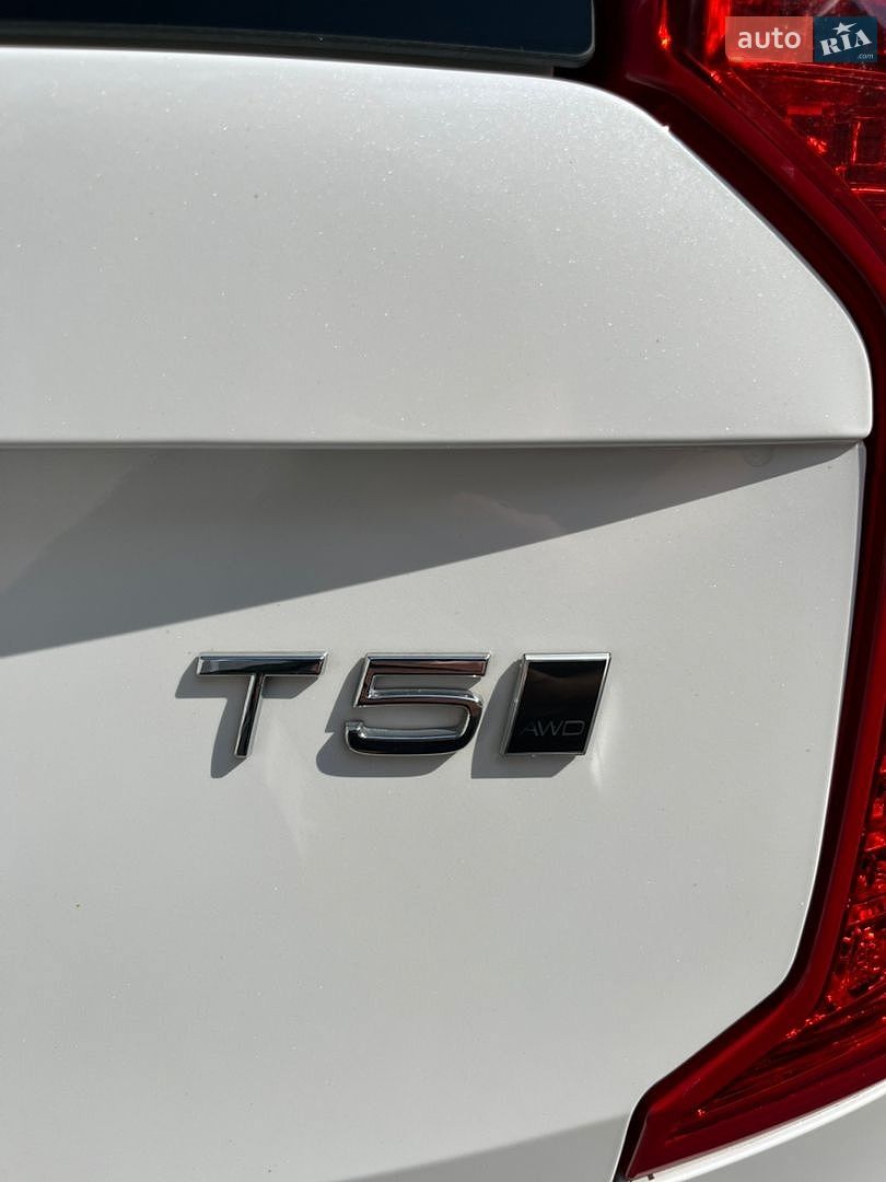 Volvo XC90 2016 VIN YV4102XKXG1068072 фото оголошення 8 з 42