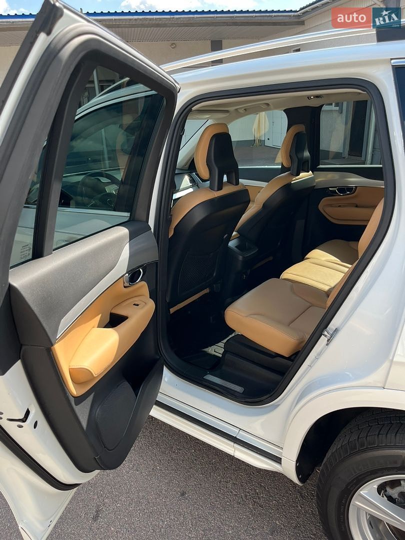 Volvo XC90 2016 VIN YV4102XKXG1068072 фото оголошення 11 з 42