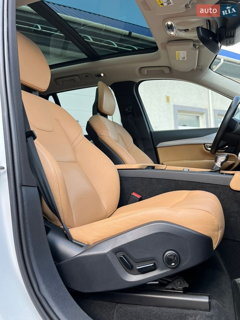Volvo XC90 2016 VIN YV4102XKXG1068072 фото оголошення 24 з 42