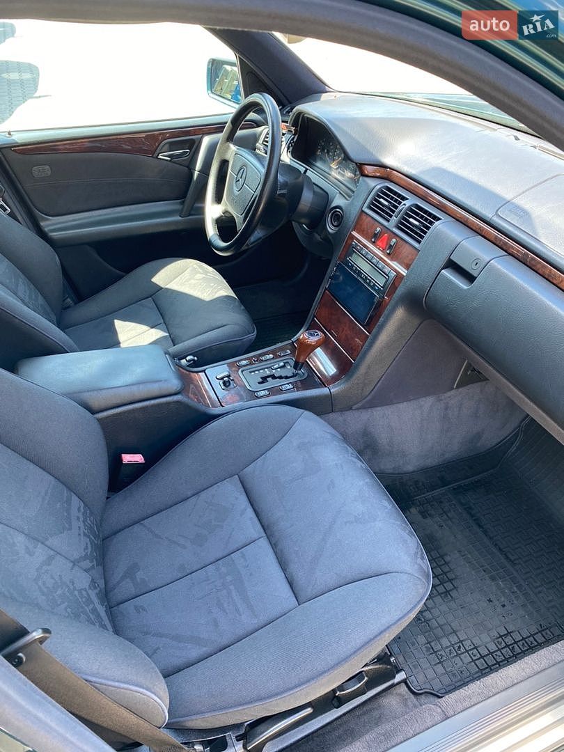 Mercedes-Benz E-Class 1999 VIN WDB2100351A652175 фото оголошення 18 з 30